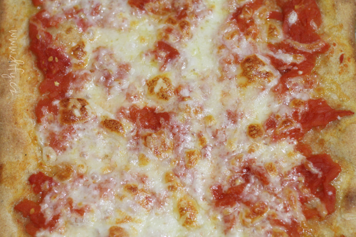 Domácí kvásková pizza margherita 