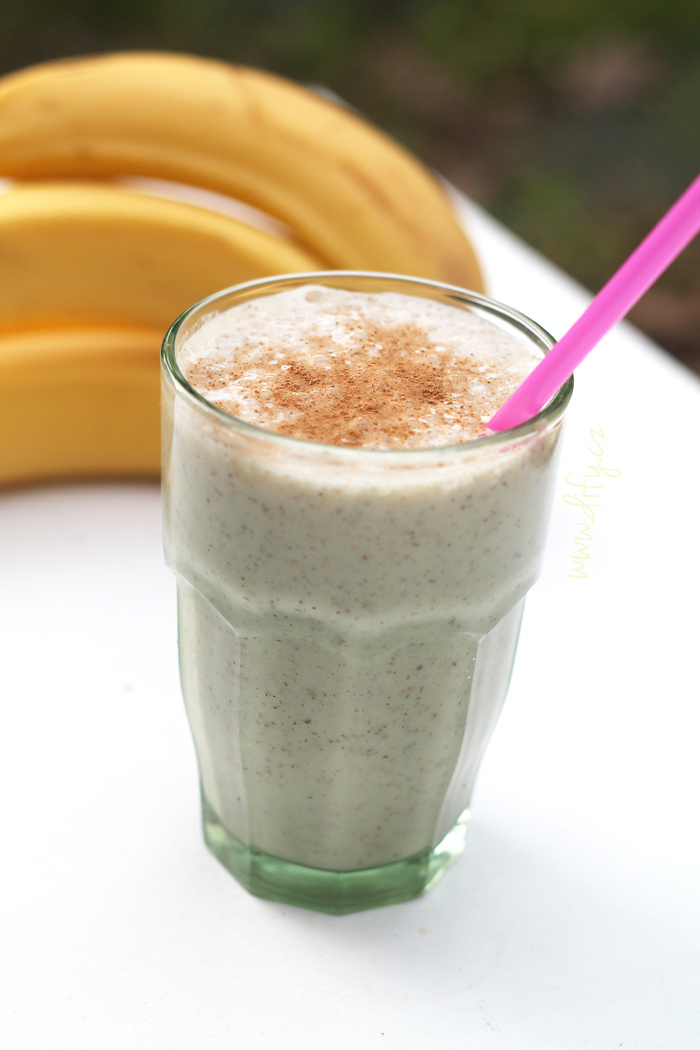 Mléčný nabánový shake s chia a lněným semínkem